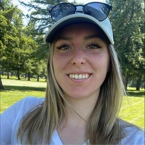 Meet your Posher, Anastasia